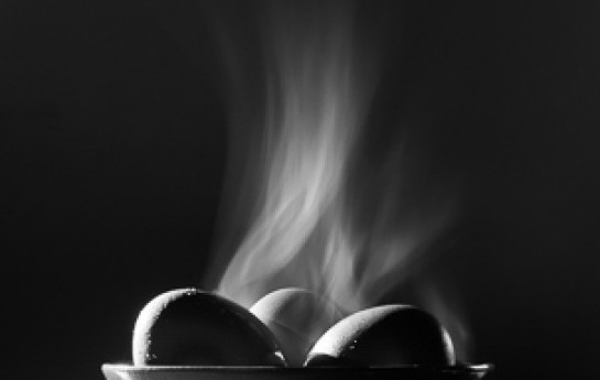 AGR01391 Three Steaming Eggs 481 2